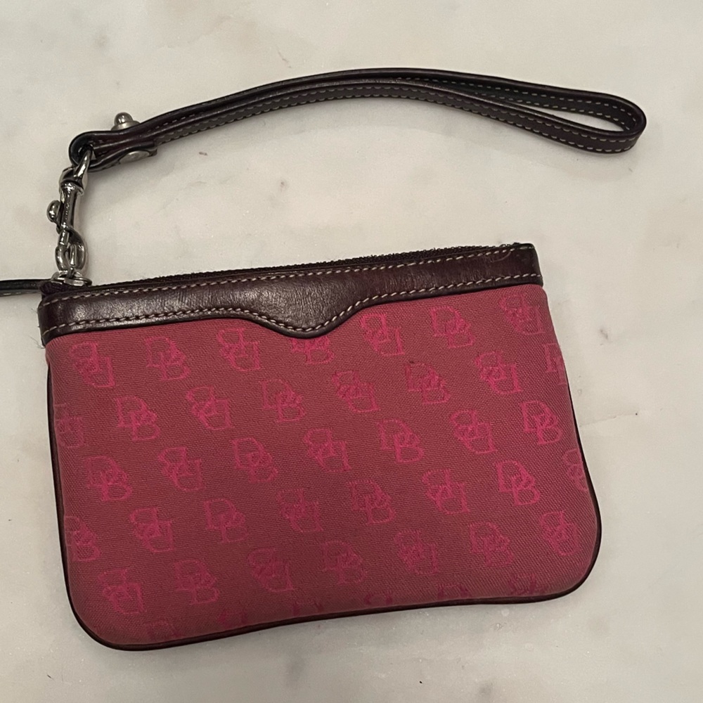Dooney & Bourke wristlet